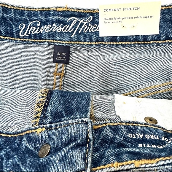 NWT High-Rise Blue Distressed Denim Shorts Size 8 - Picture 6 of 10